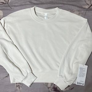 NWT Lululemon Perfectly Oversized Crop Crew Sz 4 White Opal Softstreme